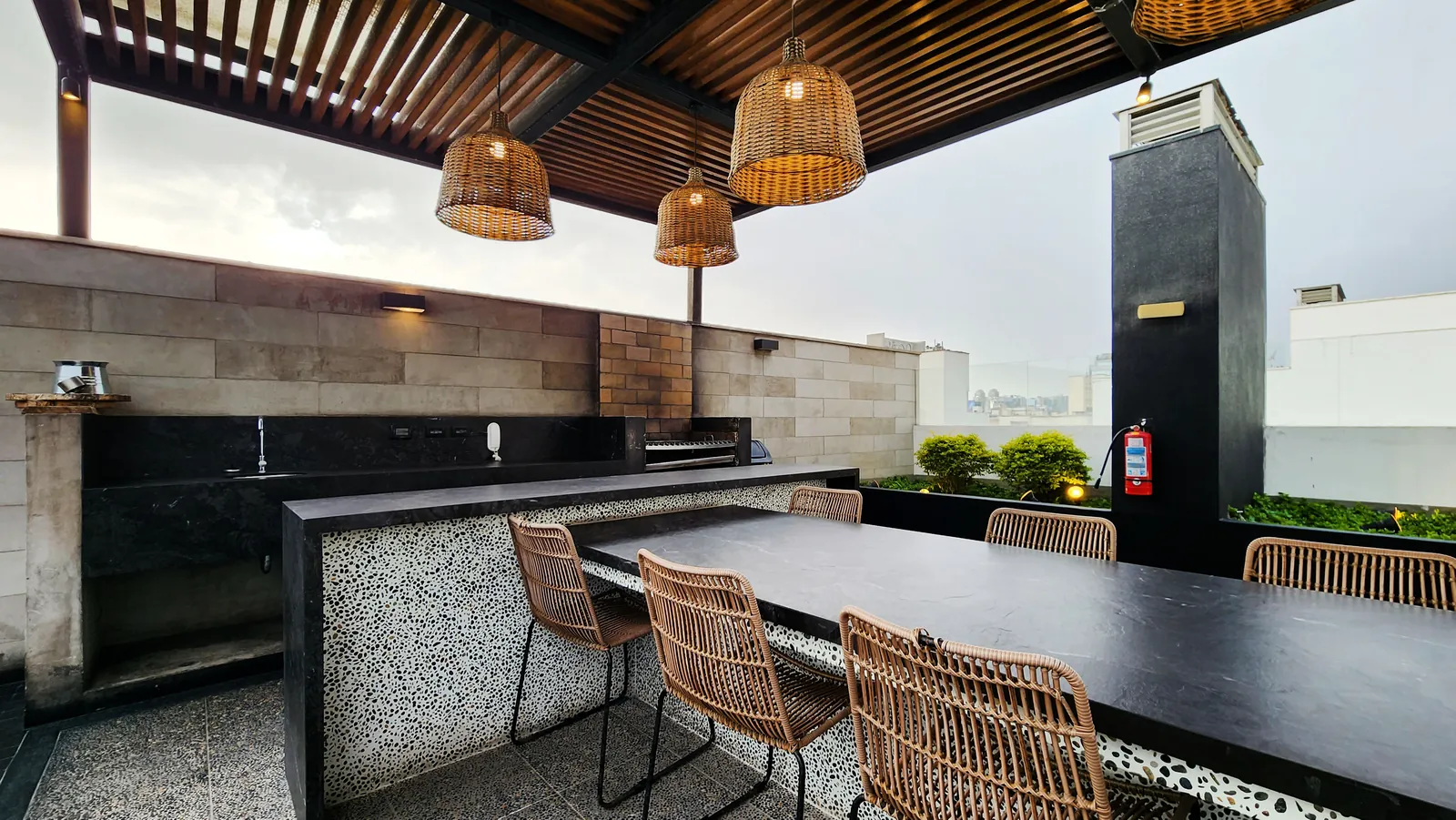 Terraza con parrilla — Departamento en Miraflores, Calle Piura